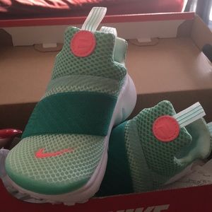 Toddler sneakers size 8
